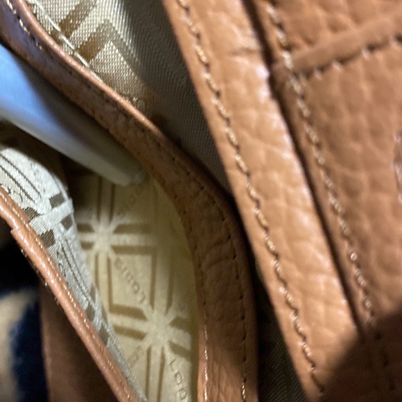 LODIS Pebbled Leather light tan, compact bifold wallet/ cardholder. - Picture 6 of 9